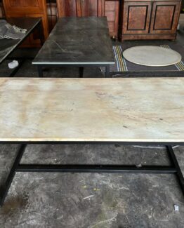 Witte marmeren tafel inclusief onderstel 180 cm